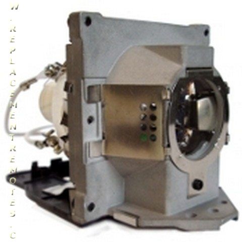 Original and high-quality projector lamp module, featuring a lens and connection points in metal and plastic housing, specifically designed as the Generic 5J.J2D05.001 for the BENQ SP920P Projector.