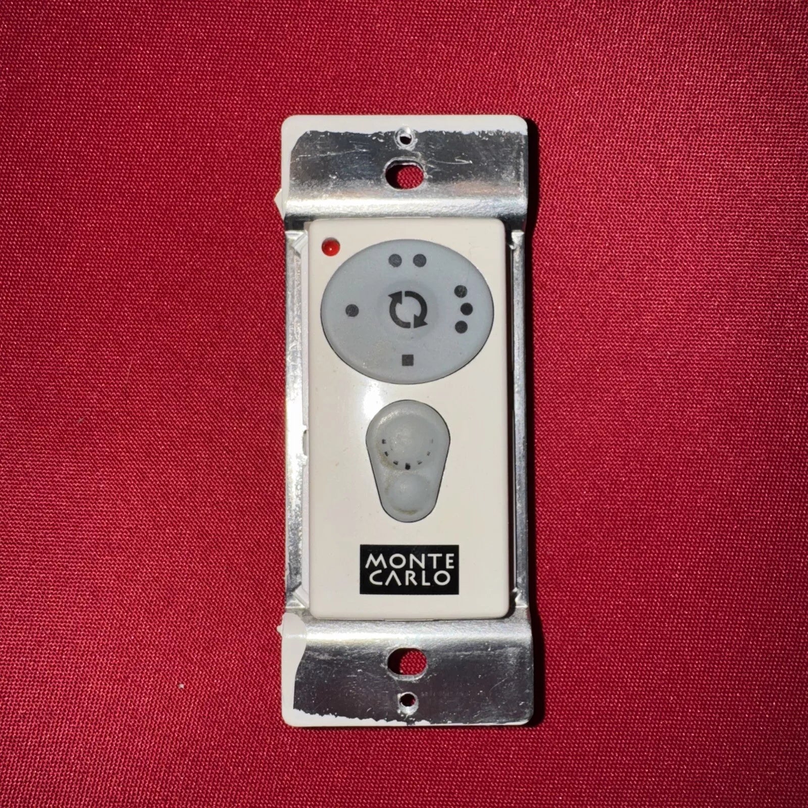 Control remoto de ventilador y luz de pared Monte Carlo UC7204T