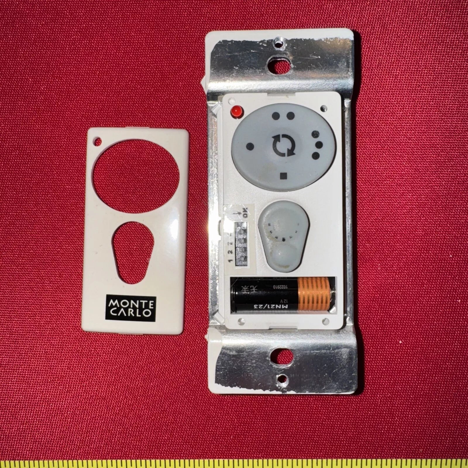 Control remoto de ventilador y luz de pared Monte Carlo UC7204T