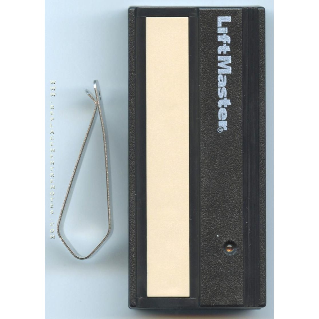 Control remoto para abre-puertas de garaje AccessMaster 61LM con 1 botón y visera de 390 MHz